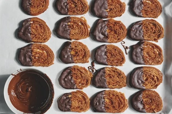 Chocolate-dipped croissant 'biscotti' 