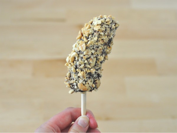 Chocolate dipped frozen bananas