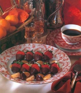 Chocolate-dipped fruits