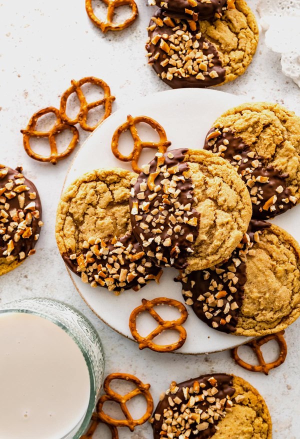 Chocolate dipped pretzel cookies