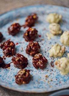 Chocolate dosha walnut balls (Vata)