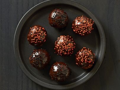 Chocolate doughnut holes