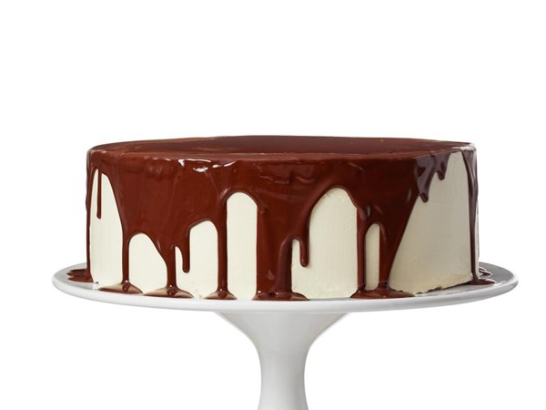 Chocolate drip cake