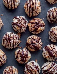 Chocolate-drizzled coconut macaroons