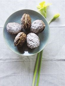 Chocolate Easter eggs deluxe