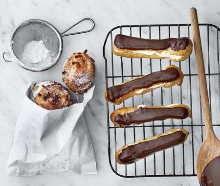 Chocolate éclairs