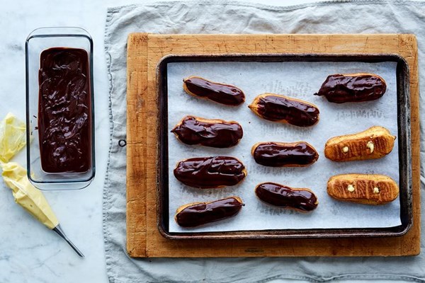 Chocolate éclairs