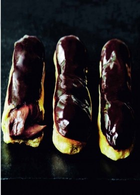 Chocolate éclairs