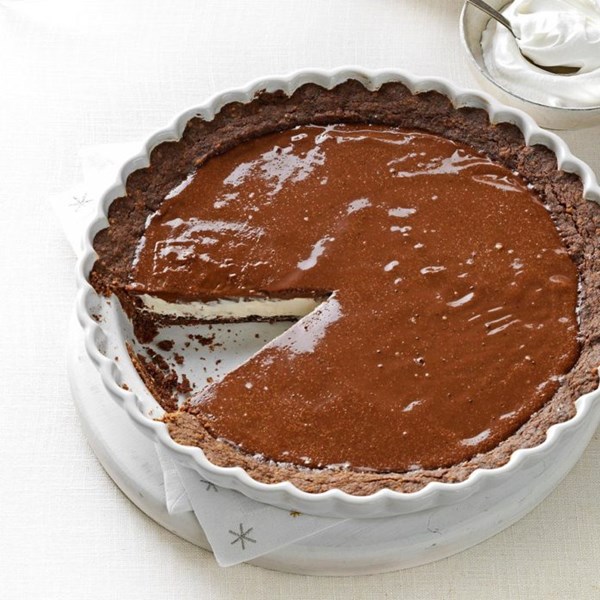 Chocolate eggnog pie