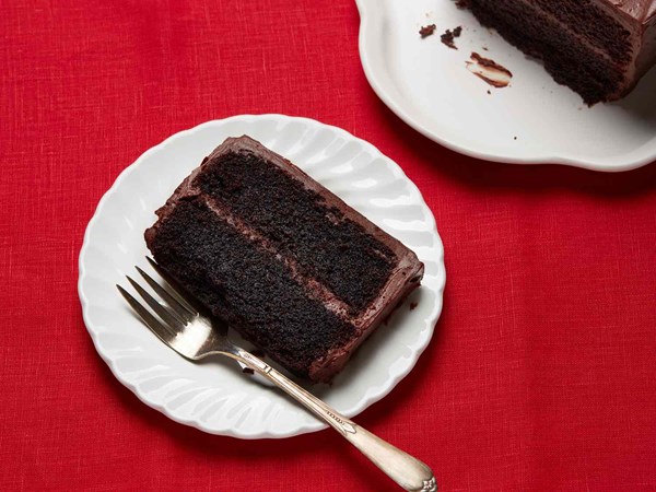 Chocolate fudge cake with pudding frosting