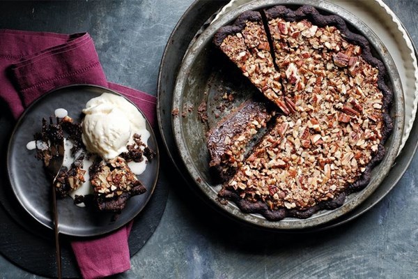 Chocolate fudge pecan pie