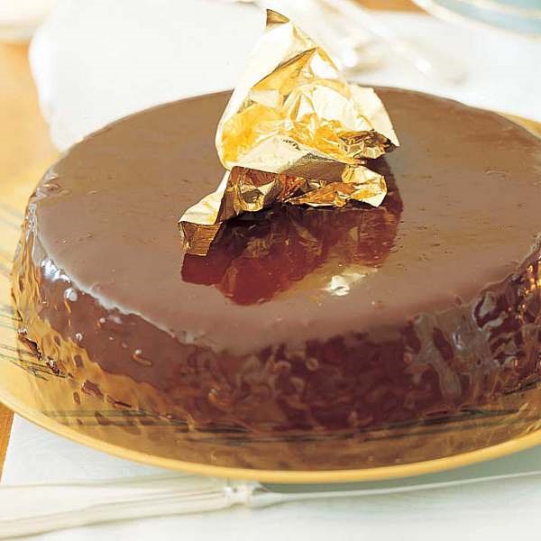 Chocolate ganache cake