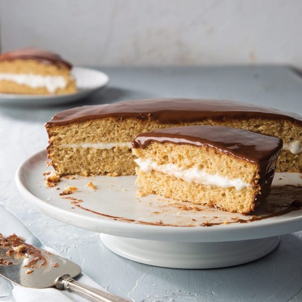 Chocolate-graham pound cake