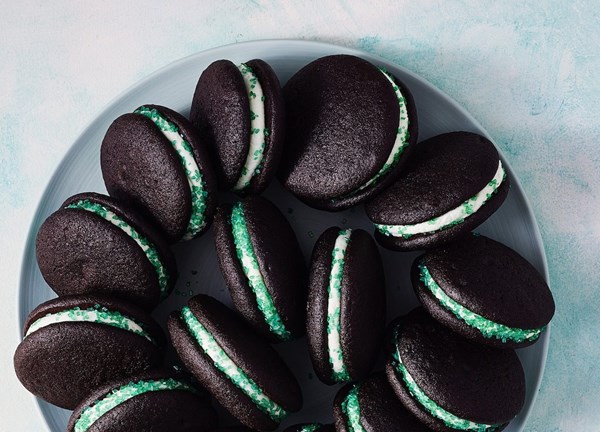 Chocolate grasshopper whoopie pies with minty buttercream