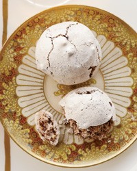 Chocolate-hazelnut clouds with cocoa nibs