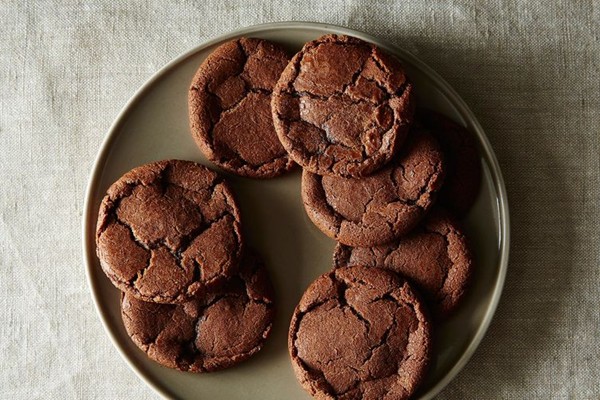 Chocolate hazelnut crack ups