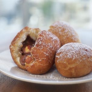 Chocolate-hazelnut fritters (Zeppole)