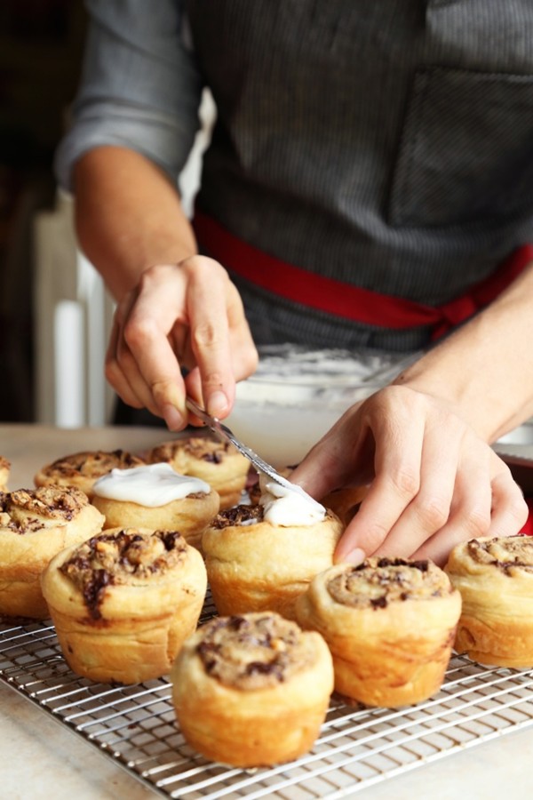 Chocolate hazelnut rolls with quick puff pastry