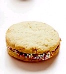 Chocolate hazelnut yoyo cookies