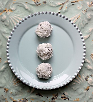 Chocolate macadamia truffles with coconut