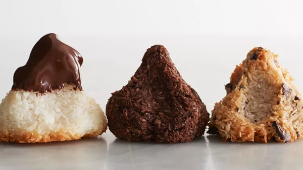 Chocolate macaroons