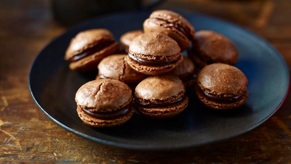 Chocolate macaroons
