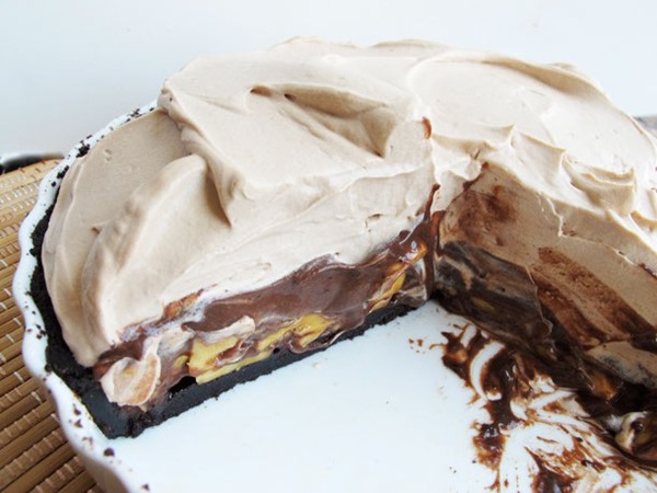 Chocolate malt banana cream pie