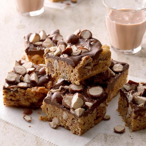 Chocolate malt crispy bars