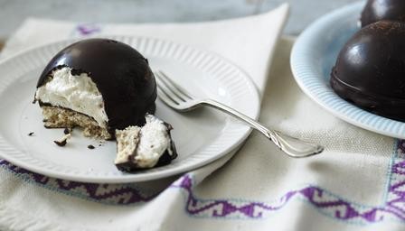 Chocolate marshmallow teacakes