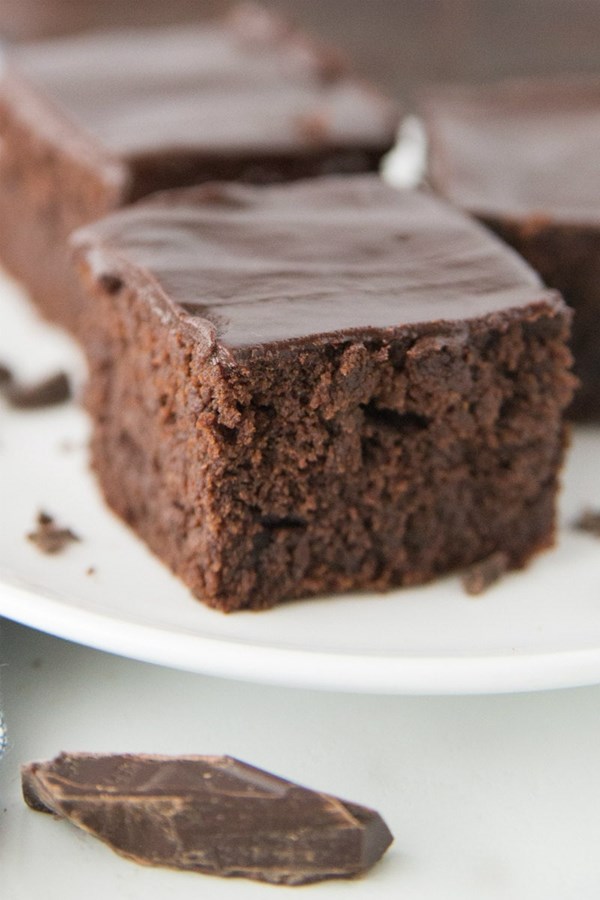 Chocolate-mascarpone brownies [ganache frosting]