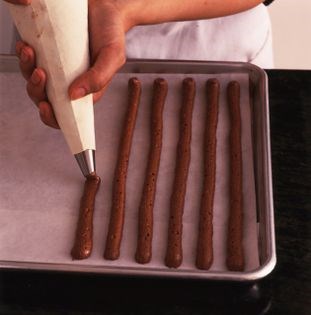 Chocolate meringue logs