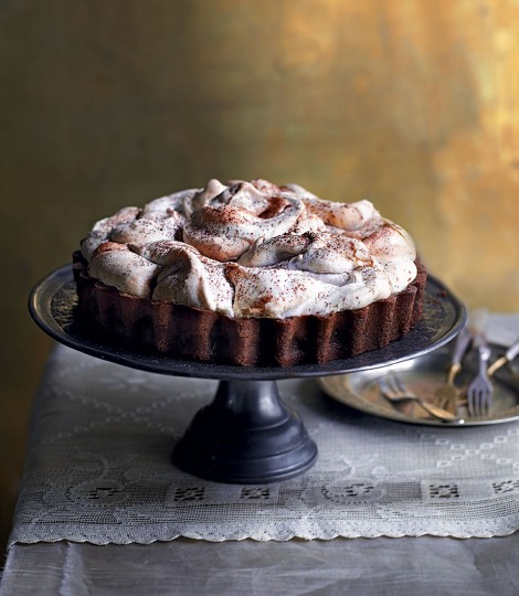 Chocolate meringue pie