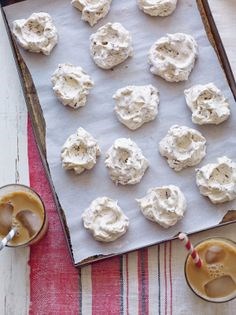 Chocolate meringues