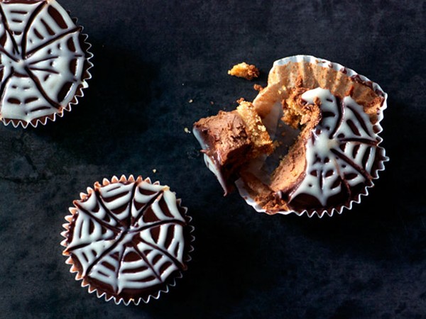 Chocolate mini-cheesecakes
