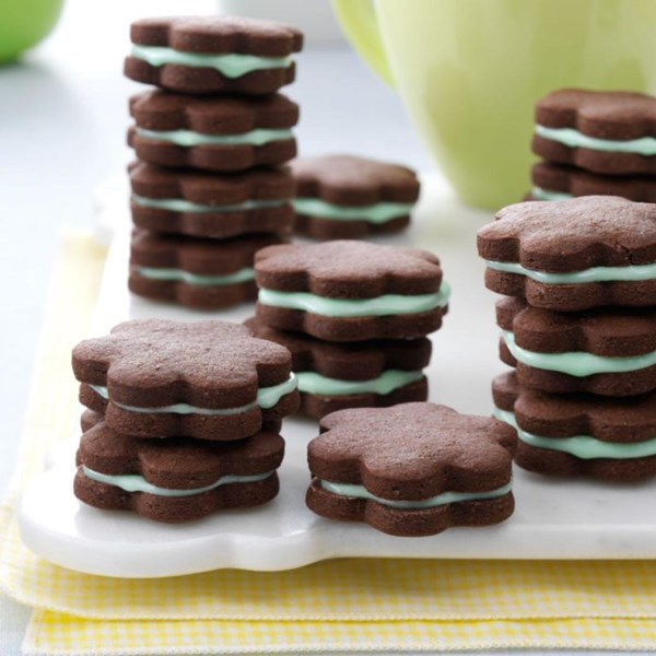 Chocolate mint wafers