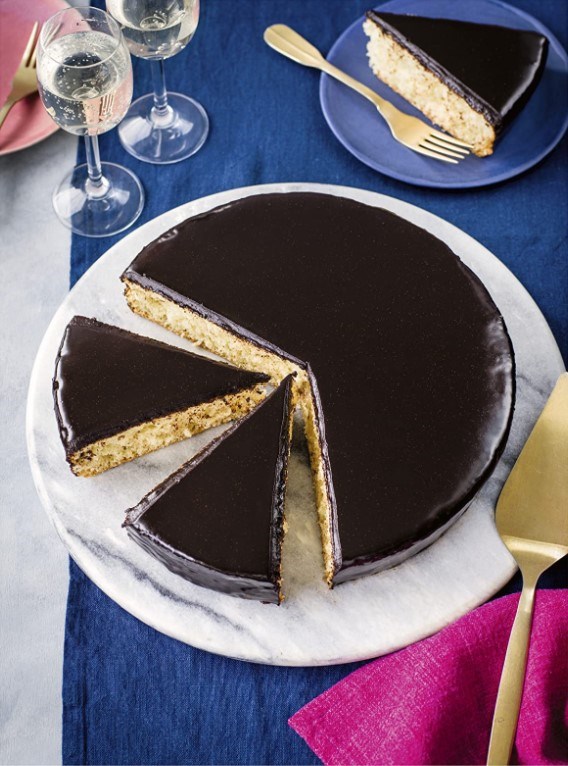 Chocolate mirror cake