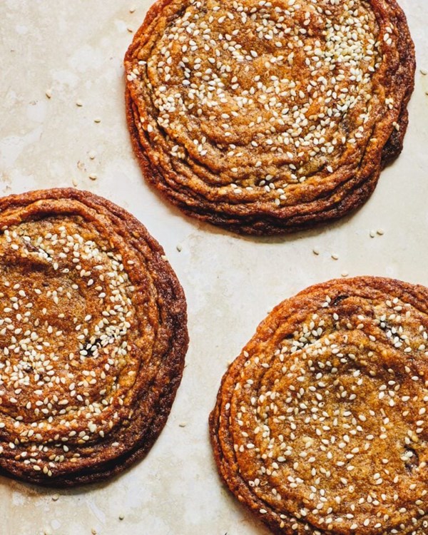 Chocolate miso pan-bang cookies 