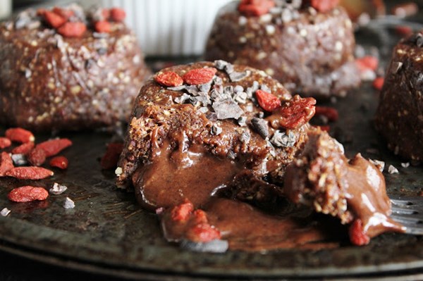 Chocolate molten lava cakes with goji berries