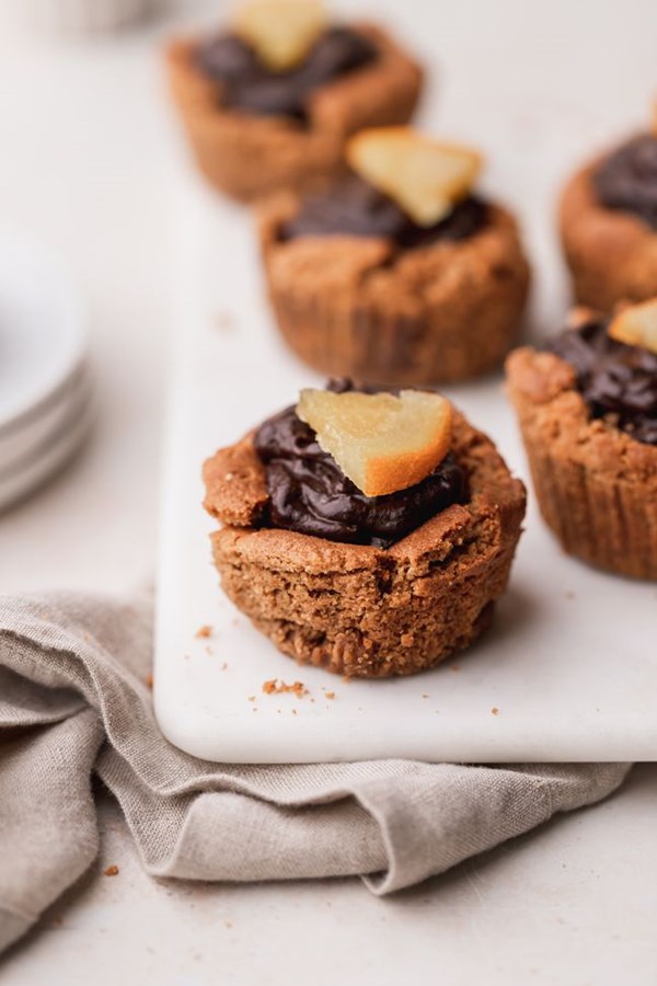 Chocolate mousse peanut butter cookie cups