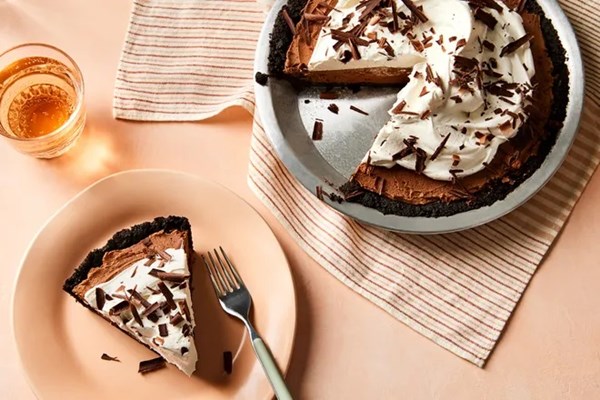 Chocolate mousse pie with Oreo crust