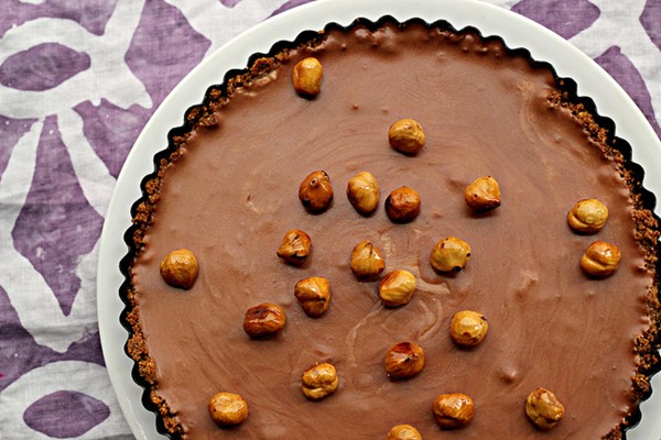 Chocolate mousse tart with hazelnuts