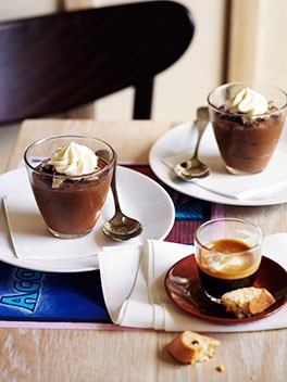 Chocolate mousse with cocoa nib brittle