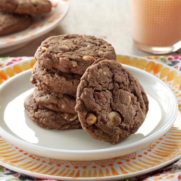 Chocolate nut cookies 