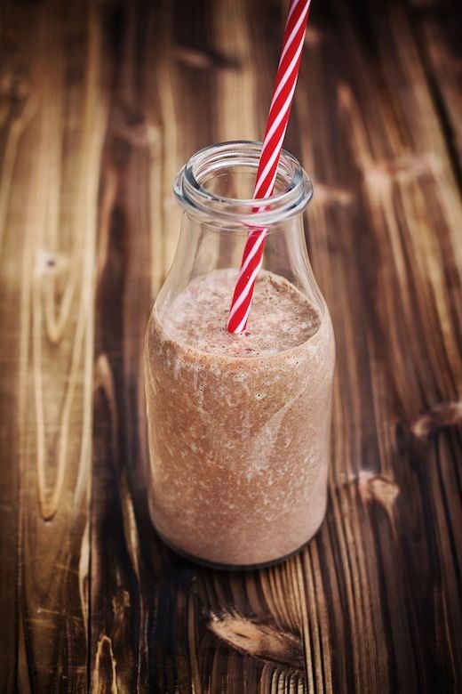 Chocolate nut-milk (with maca)