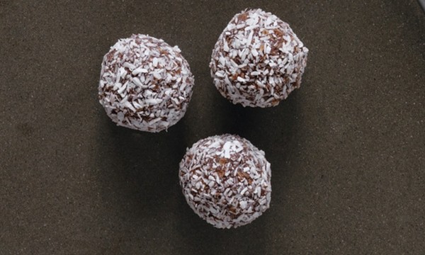 Chocolate oatmeal balls (Havregrynskugler / Chokladbollar)