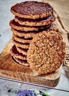 Chocolate oaty crumbles