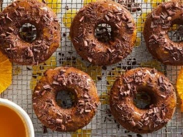 Chocolate-orange dessert doughnuts [orange sauce]