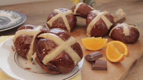 Chocolate orange hot cross buns