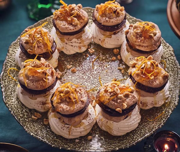 Chocolate orange praline puds
