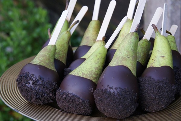 Chocolate Oreo pears